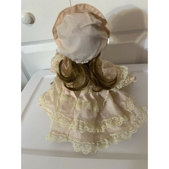 Vintage Porcelain Bradley’s Doll Big Eye Girl 10” Sitting Pouty - Picture 10 of 12